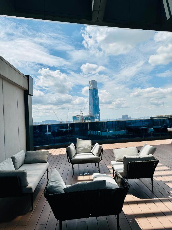 Luxury Suites At Eaton Klcc Kuala Lumpur Exterior foto